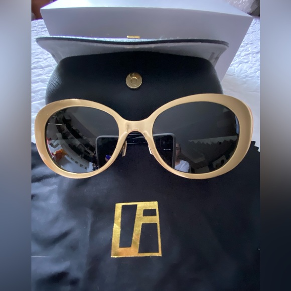 LINDA FARROW Gold Frame Sunglasses - Picture 2 of 14